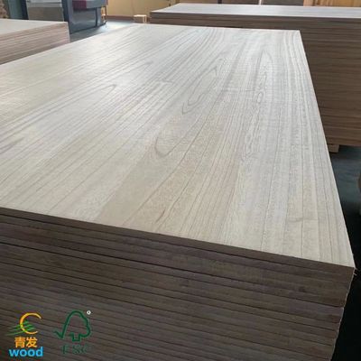 Ακατέργαστη ξύλινη σανίδα Paulownia Tomentosa με ομαλή επιφάνεια και περιεκτικότητα σε υγρασία 8%-12%