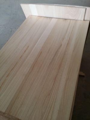 Υπηρεσία μετά την πώληση E1/E0 βαθμίδα Edge Glue Poplar Solid Board για σύγχρονο εσωτερικό ξενοδοχείο