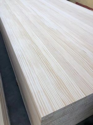 Πίνακα επίπλων από στερεό ξύλο για το σπίτι Δυσσωματικότητα 280-300kgs / cm2 και προσαρμοσμένο μέγεθος