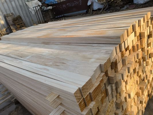 Ενσωματωμένα έπιπλα Ζηλανδική πεύκα Ραδιόχρωμη πεύκα τετραγωνική Σκληρές ξύλινες λωρίδες Δισκογραφικές πλάκες AA AB BB