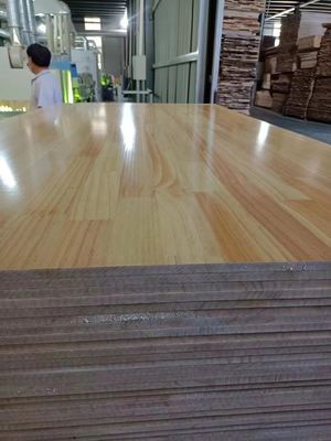 480-510 kg/m3 Πυροσβεστική ξυλεία από πεύκο 18 mm με ακτινοβολία