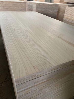 Εσωτερικό Γραφείο Βασικό 27mm Qingfa Paulownia Solid Board με ηλεκτρονική τεχνική υποστήριξη