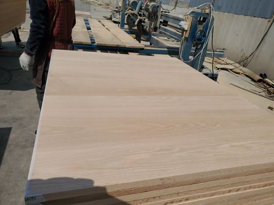 AA βαθμός Βόρεια Αμερικανική κόκκινη βελανιδιά Custom μέγεθος ίσιο πάνελ Σκληρό φύλλο Online τεχνική υποστήριξη