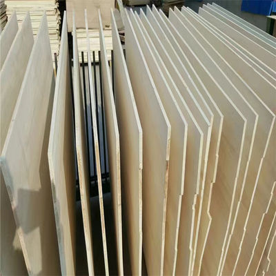 Πλακέτα πυρήνα από ξύλο ελαφρύς πυκνότητα 470 kg/m3 Φυσικό ή λευκασμένο