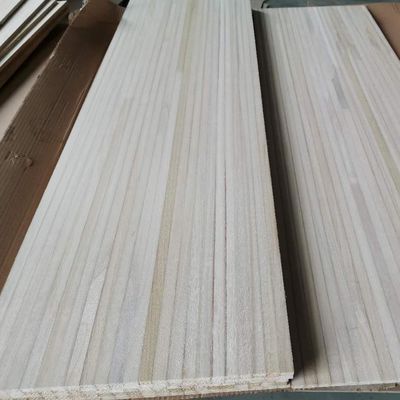 Προσαρμοσμένο πάχος Σκληρό ξύλινο πυρήνα Paulownia ξύλινο snowboard 1500x460x12mm για το πρότυπο