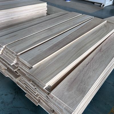 Προσαρμοσμένη πλάκα 2440x1220 ή 1200x600 από στερεό ξύλο με περιεκτικότητα σε υγρασία 8%-12%