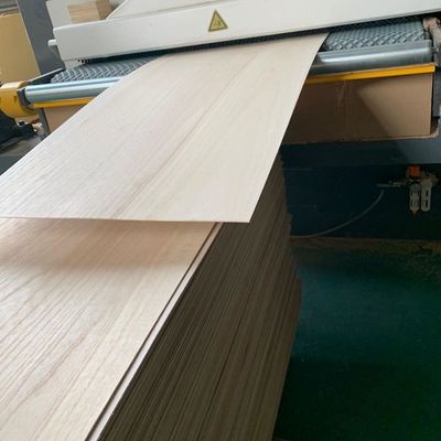 5 mm πάχος Σκληρό ξύλο παυλοβούνιας με χρόνο παραγωγής 5-15 ημέρες σε φυσικό χρώμα